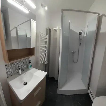 T2 Avec Balcon Refait A Neuf Apartmán *