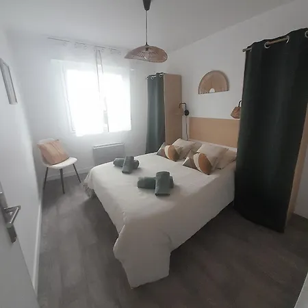 T2 Avec Balcon Refait A Neuf