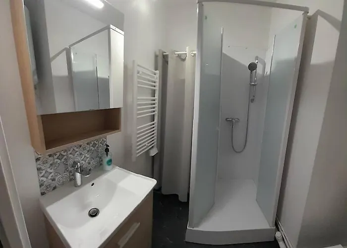 T2 Avec Balcon Refait A Neuf Apartmán *